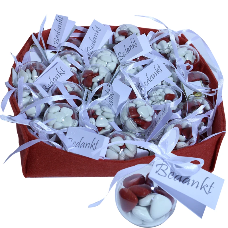 Traktatie mandje met gevuld ballen