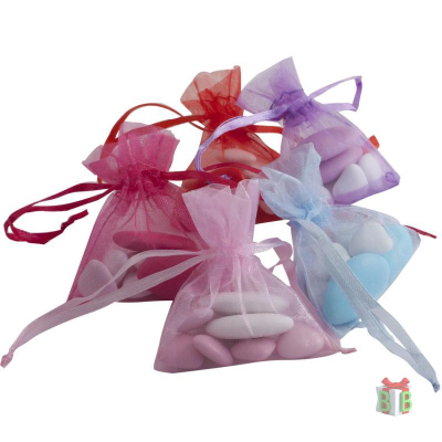 Organza zakjes gevuld