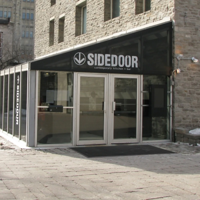 Rubberen entreemat voor de deur