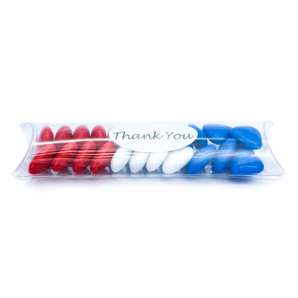 Tube bedankje met chocolade hartjes in de kleuren rood, wit en blauw