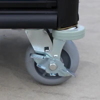 Hotelwagen zwart met waszak wielen buiten