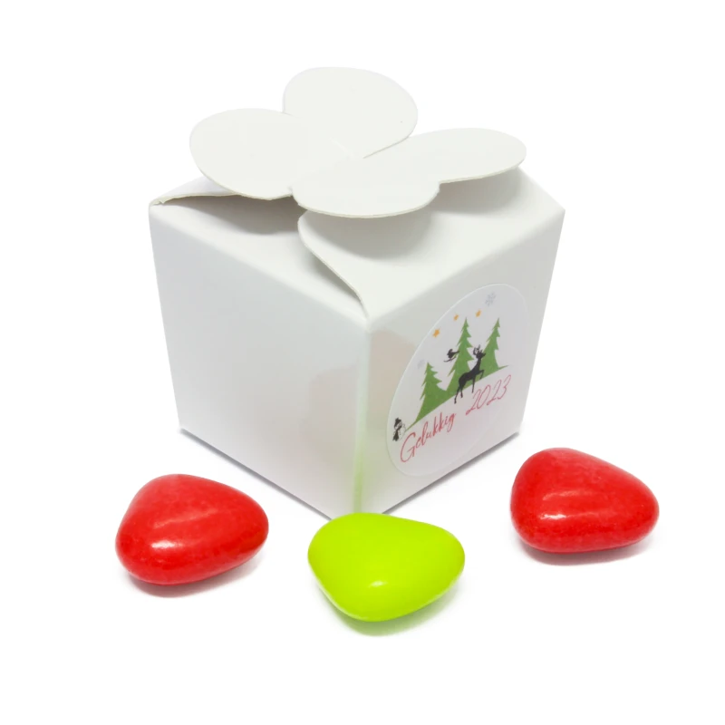 Wit bonbondoosje als kerst of nieuwjaar bedankje