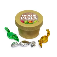 Bio bekertje met zuurtjes snoepjes en bedrukt vrolijk pasen sticker als bedankje voor pasen