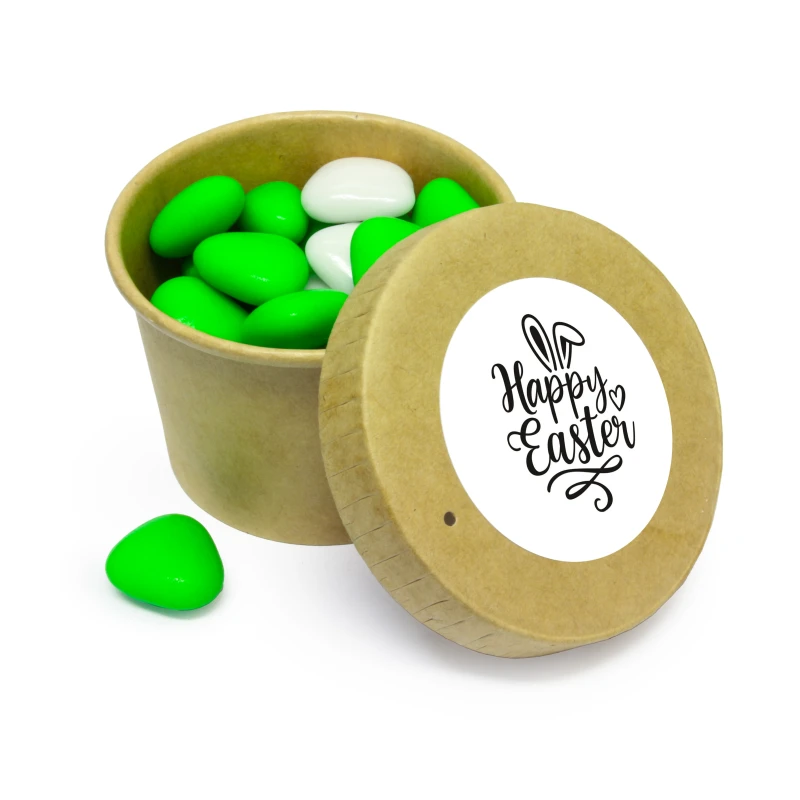 Kraft bekertje met groene snoepjes en bedrukte happy easter sticker als paas bedankje