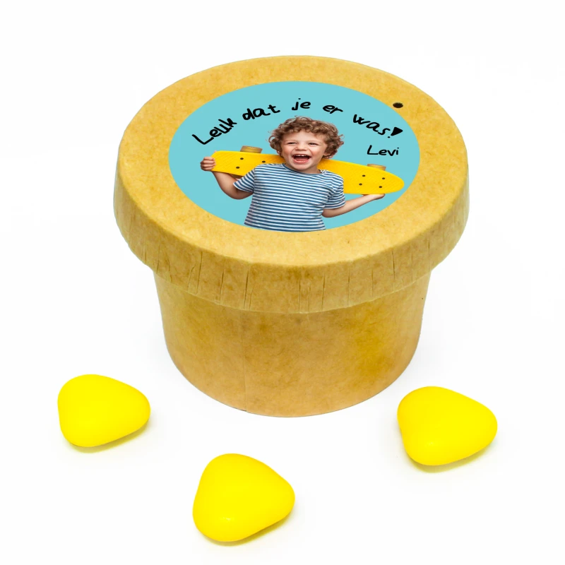 kraft bekertje met gele snoepjes leuk dat je er was