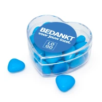 Doosje in de vorm van een hart als zakelijk bedankje met blauwe snoepjes en bedankt voor jouw inzet sticker