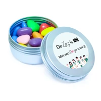 Blikje zilver met gemengde gekleurde hartjes dag van de zorg