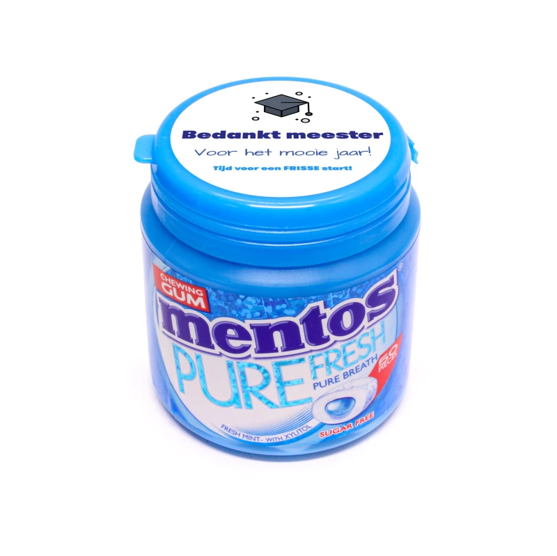 Blauw mentos flesje als einde schooljaar bedankje