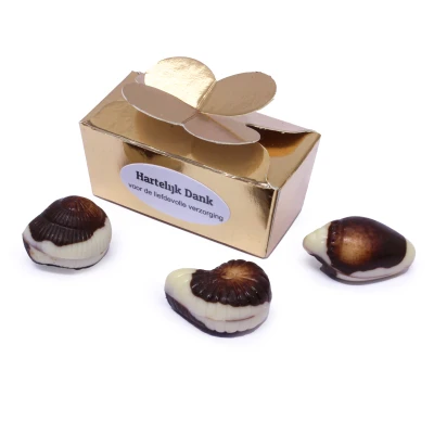 Bedankje collega zorg - Gouden doosje met 3 bonbons