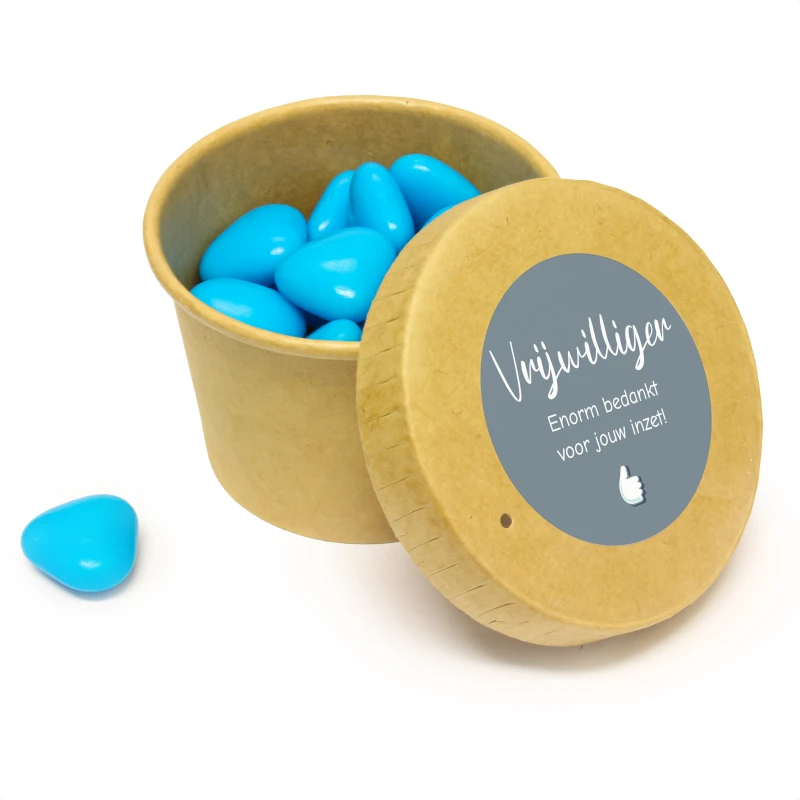 Bedankje voor vrijwilligers - Kraft bekertje 45 ml met blauwe choladehartjes