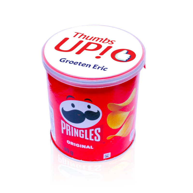 Vrijwilligersdag bedankje - Pringles chips met Thumbs up sticker