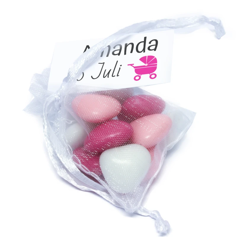 Geboorte bedankje - Organza zakje met chocolade hartjes en persoonlijk kaartje