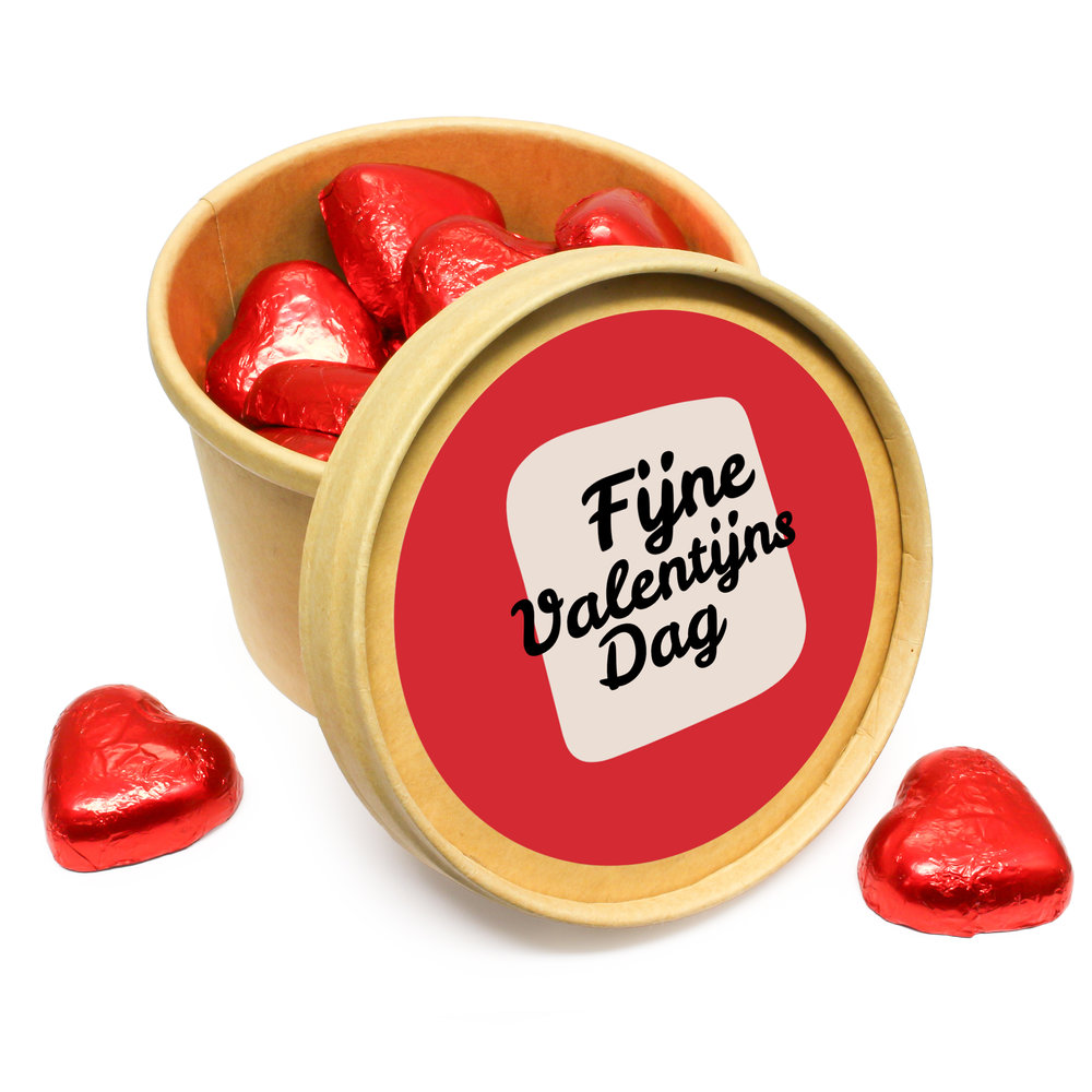Valentijn bedankje - BIO bekertje met rode hartjes bonbons