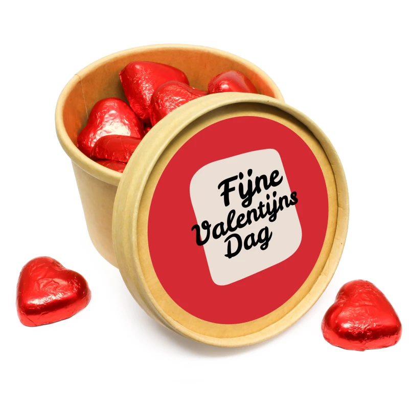 Valentijn bedankje - BIO bekertje met rode hartjes bonbons