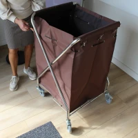 Wasgoed kar op wielen