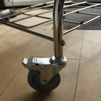 Wasgoed wagen op wielen frame