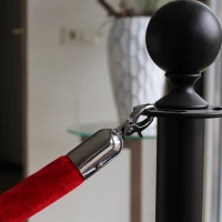 Afzetkoord rood velours met afzetpaaltje