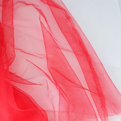 Tule helder rood - voor decoratie