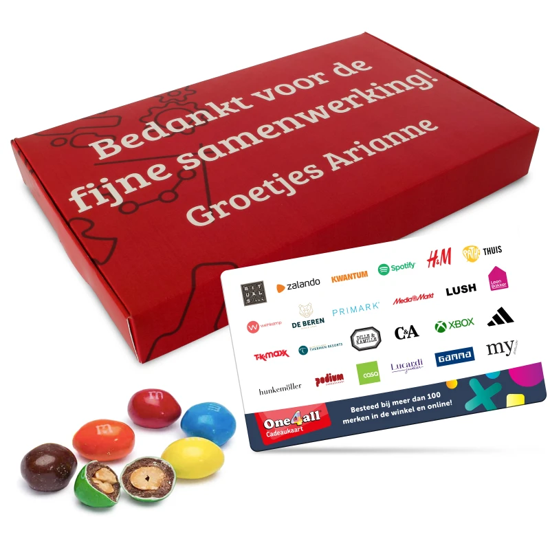 Geschenkdoosje rood met M&M's en One4All cadeaukaart