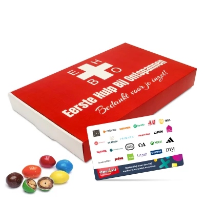 Cadeaudoosje voor de zorg met cadeaukaart en M&M's