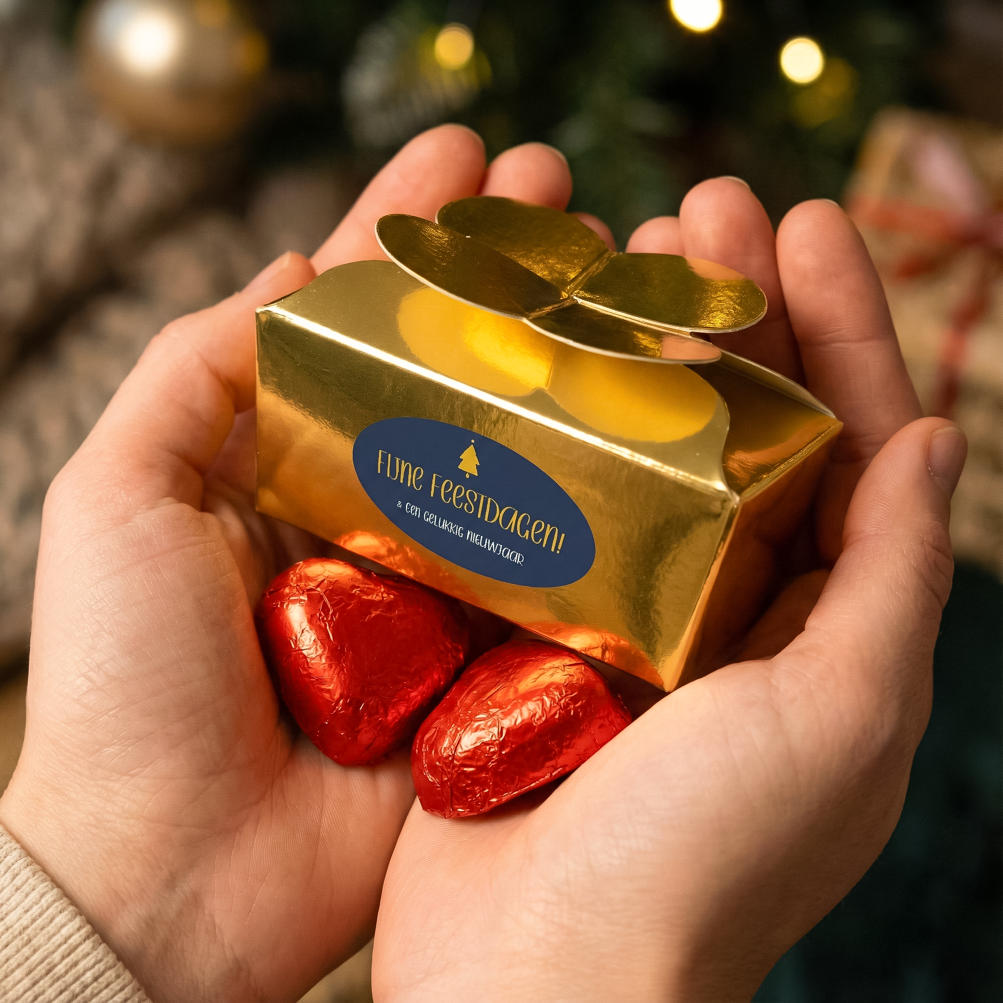 Gouden bonbondoosje als geschenkje voor klanten bij kerst en feestdagen