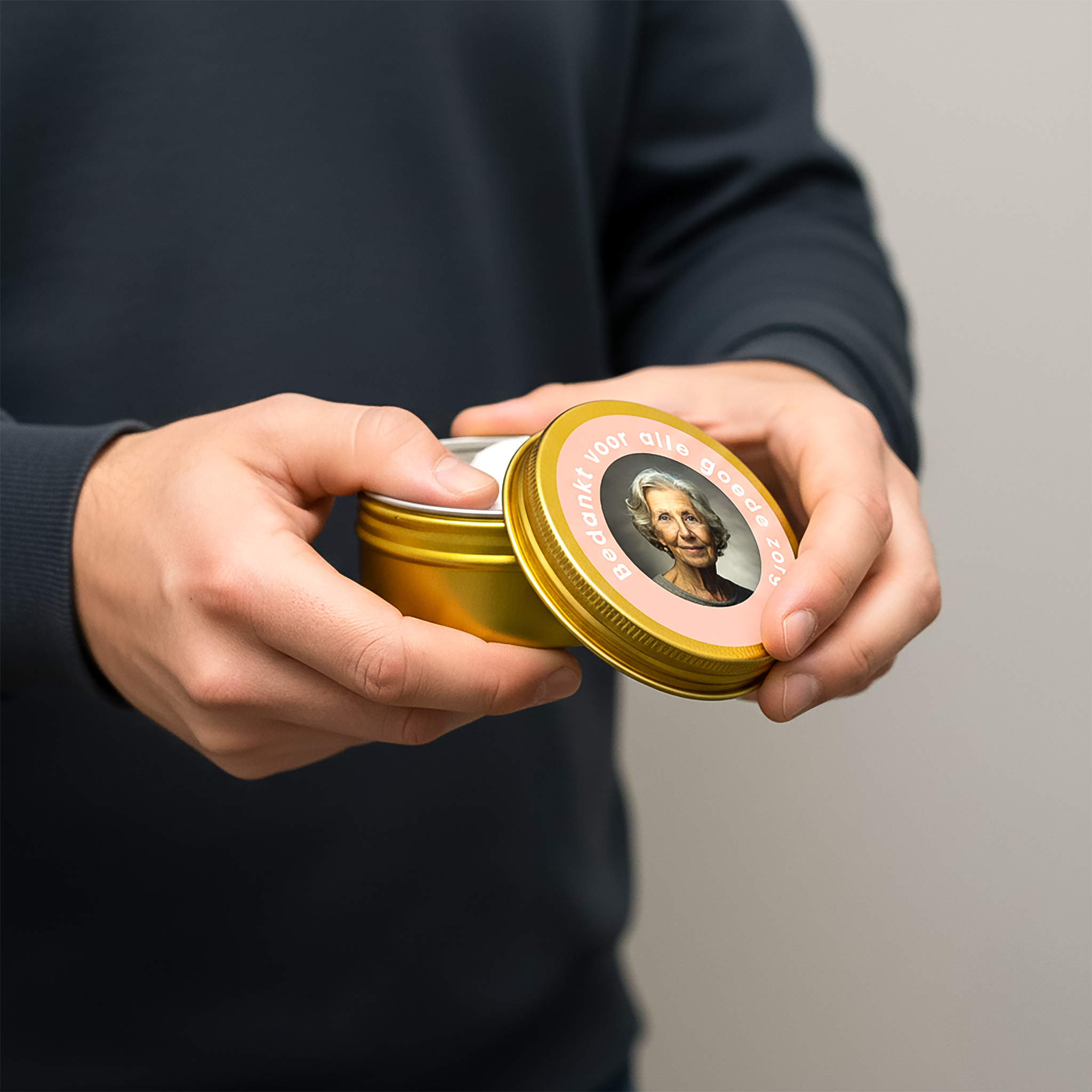 Bedankje voor alle goede zorg in handen - Goud gepersonaliseerd blikje