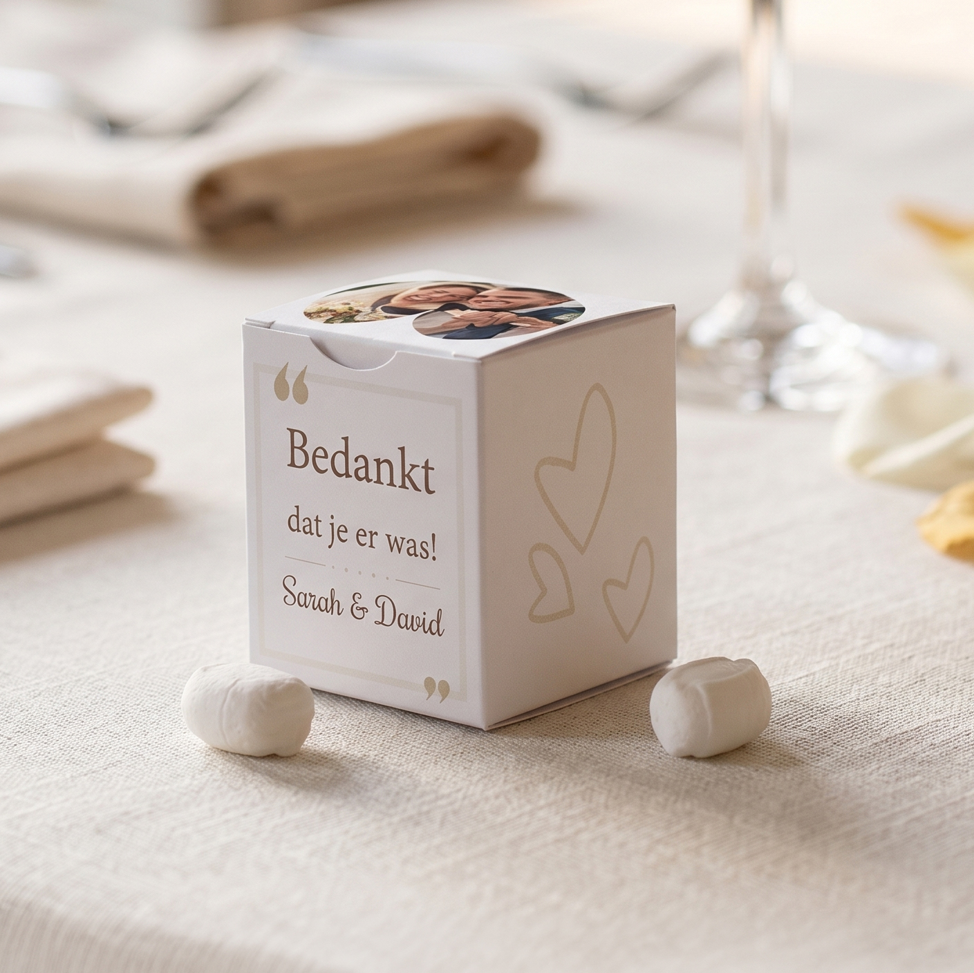 Huwelijk uitdeelcadeautje met eigen namen en foto