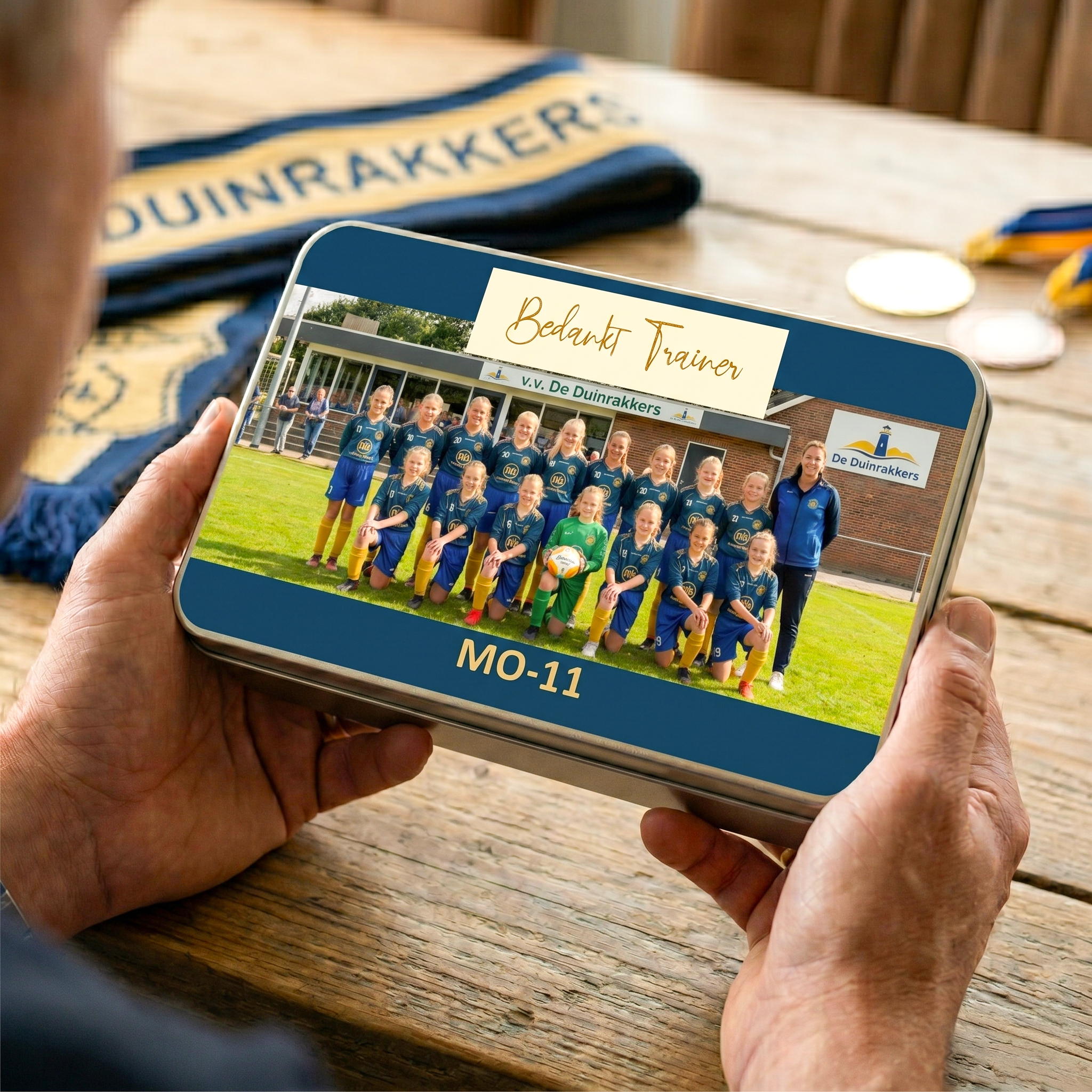 Cadeautje voor de trainer of coach - Gepersonaliseerd blik met foto