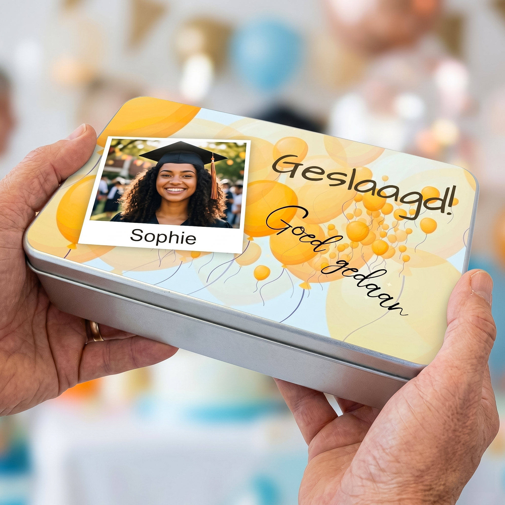 Persoonlijk cadeautje voor behalen van diploma - blik met foto